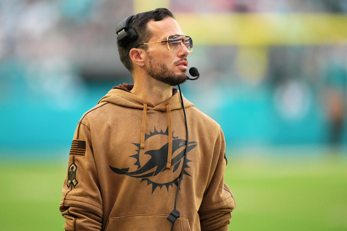 Miami Dolphins coach Mike McDaniel once asked Ron Rivera -- now the coach of the Washington Commanders -- for a job. 